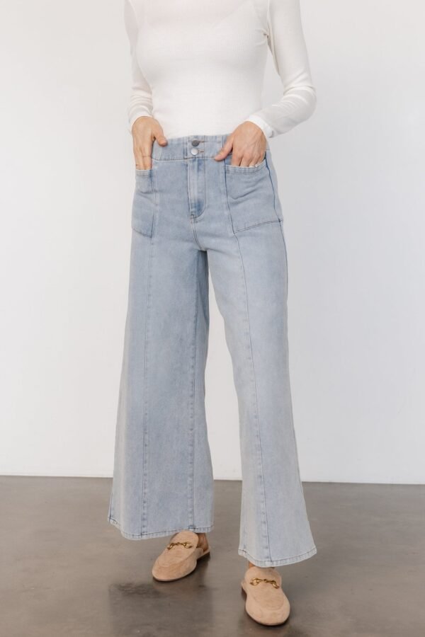Mid Rise Wide Leg Jeans | Light Wash - Image 6